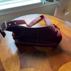 Elegant Burgundy Shoulder Bag